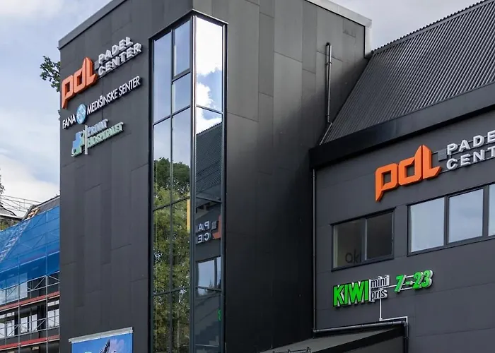 Apartman Romslig Med To Soverom Pluss Hems Med Dobbeltseng *