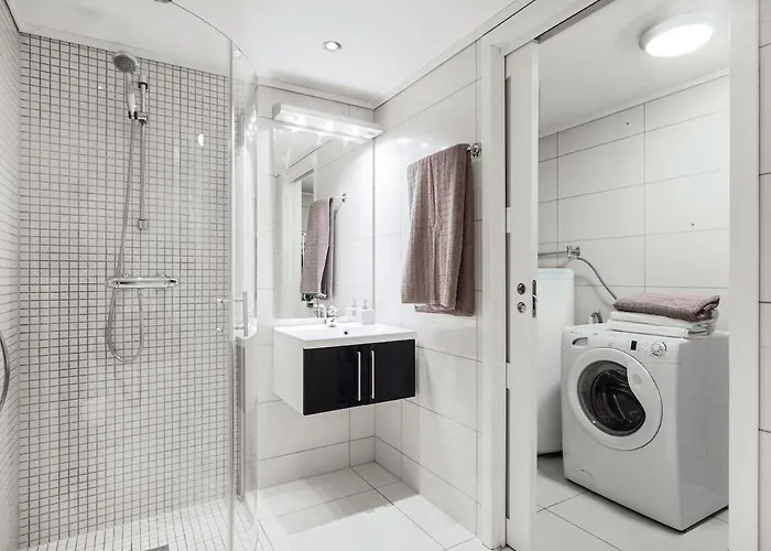 Romslig Med To Soverom Pluss Hems Med Dobbeltseng