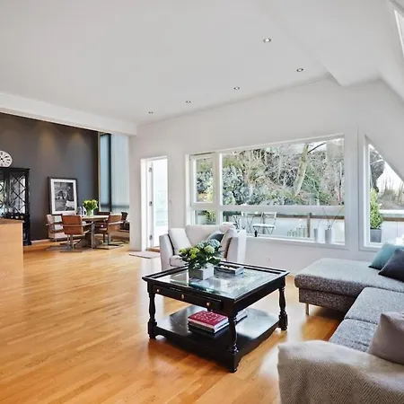 Romslig Med To Soverom Pluss Hems Med Dobbeltseng *