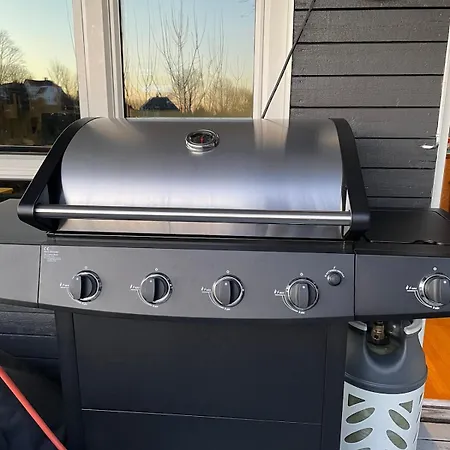 Apartamento Romslig Med To Soverom Pluss Hems Med Dobbeltseng Bergen