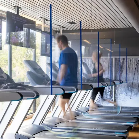 Apartamento Romslig Med To Soverom Pluss Hems Med Dobbeltseng *