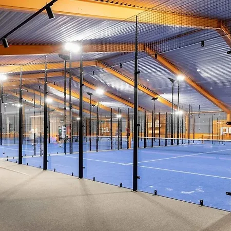 Appartement Romslig Med To Soverom Pluss Hems Med Dobbeltseng *